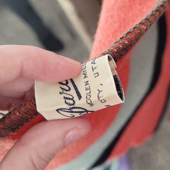 Baron Woolen Mills Wool Blanket/Wrap- Collectors - Picture 3 of 5